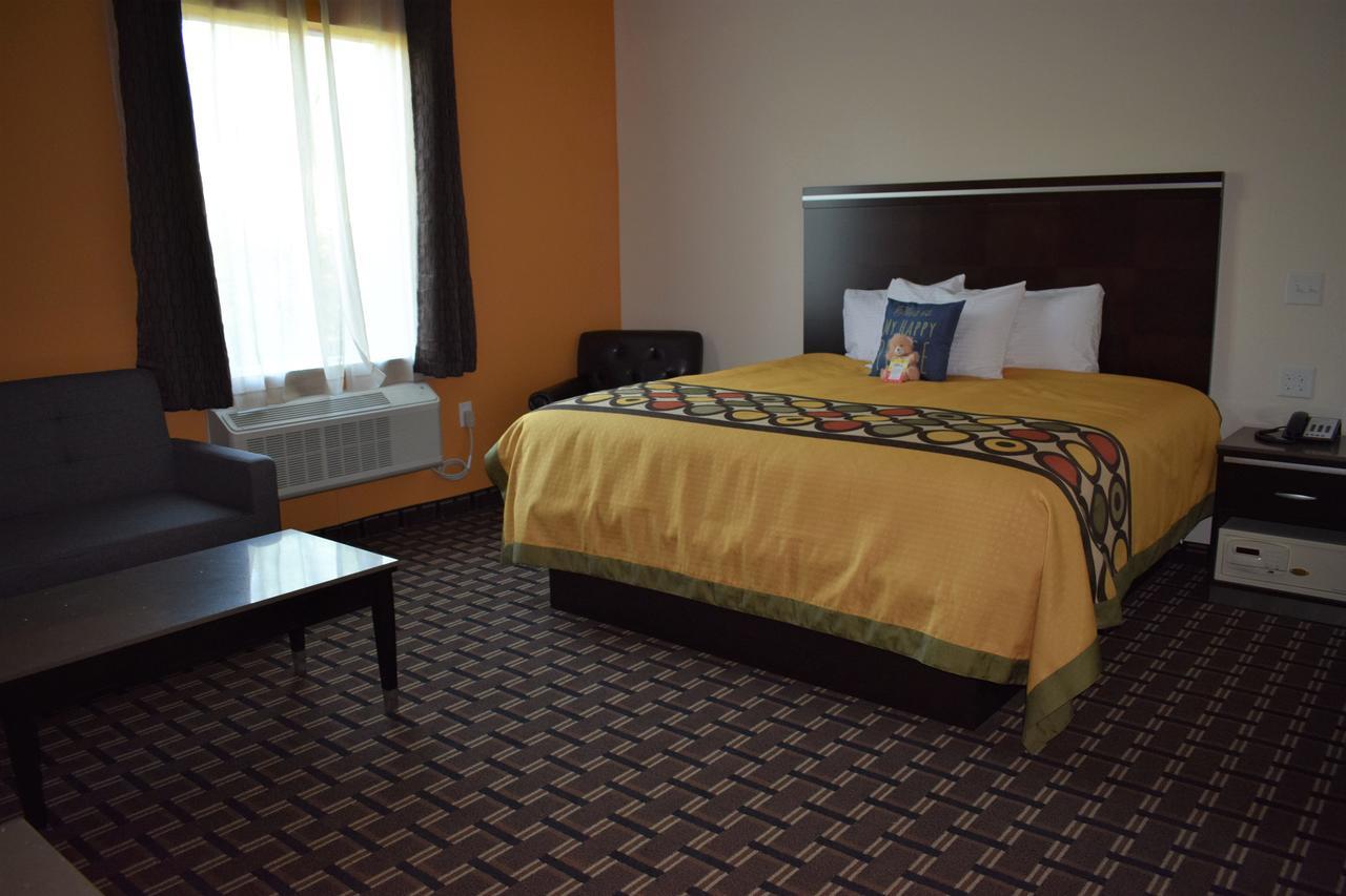 Texas Bungalows Hotel & Suites Остин Экстерьер фото