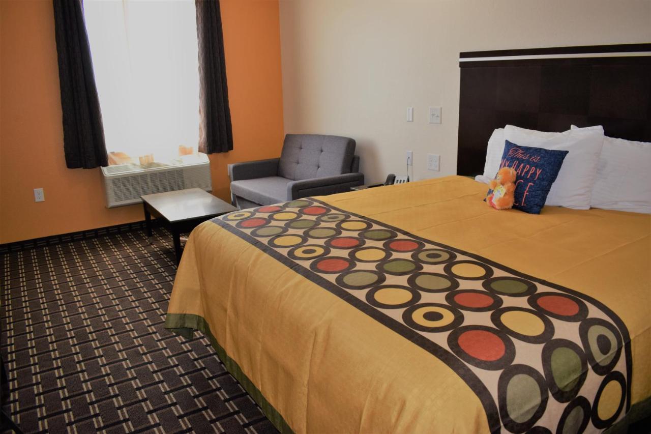 Texas Bungalows Hotel & Suites Остин Экстерьер фото